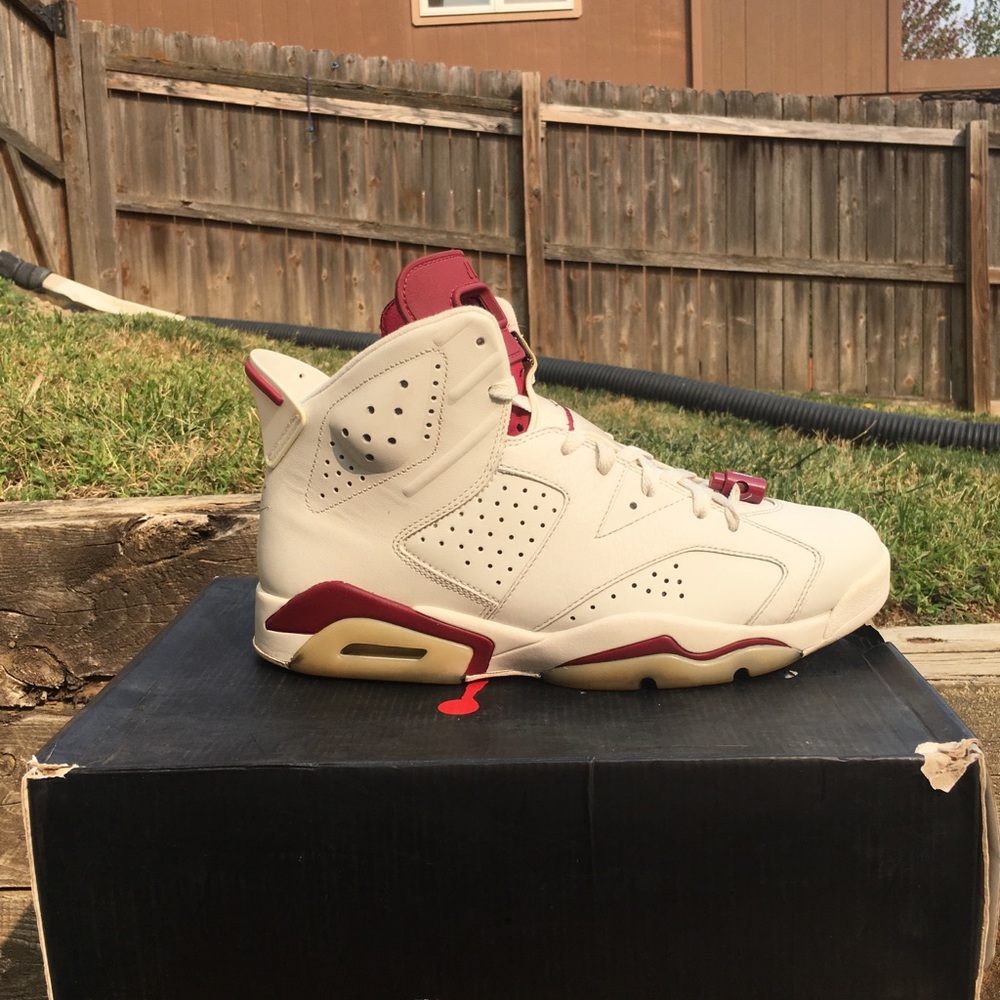 Jordan 6 Maroon Size 10.5